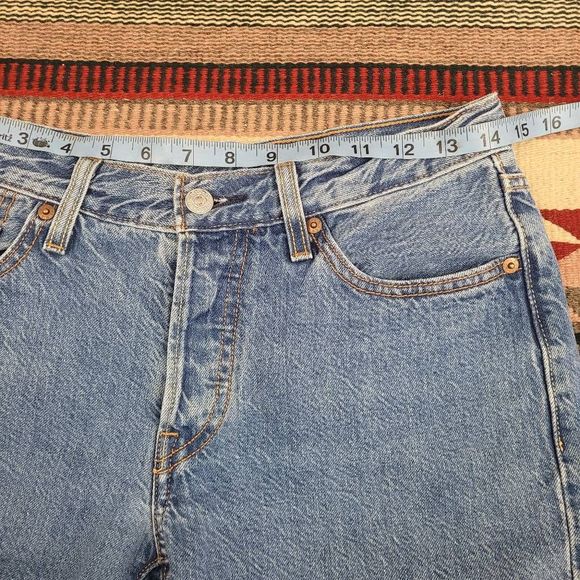 Levis 501 Straight Leg Button Fly Jeans Sz 26 Medium Wash Mid Rise 100% Cotton - Picture 6 of 9